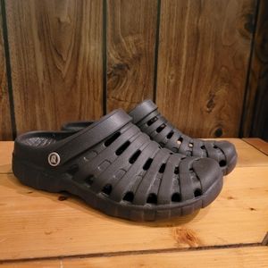 quark nursing clogs